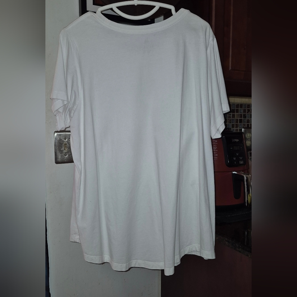 Nike Men's Tee in White with Black Logo - Picture 5 of 6